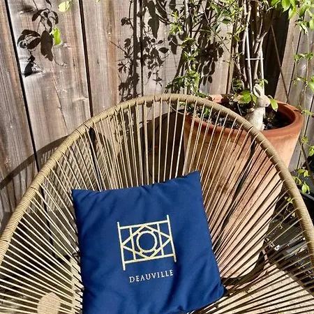 77 Vh - Piscine - Plein Centre