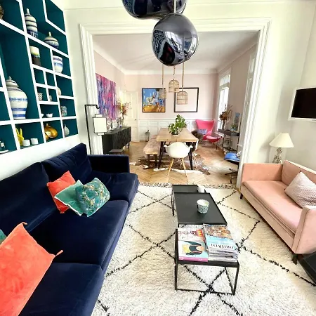 77 Vh - Piscine - Plein Centre Villa