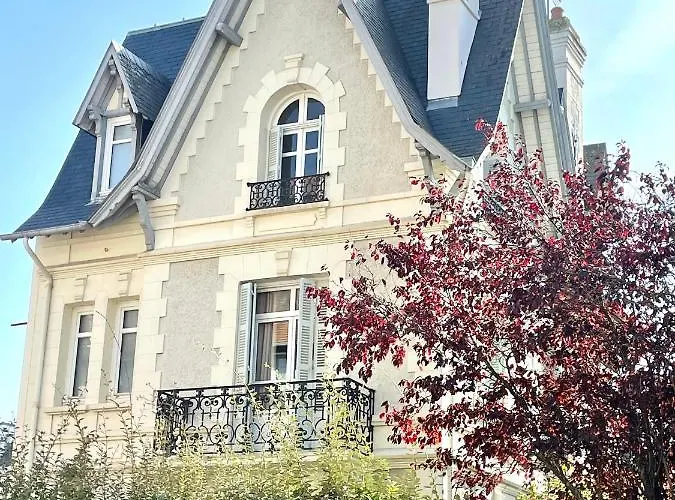 77 Vh - Piscine - Plein Centre