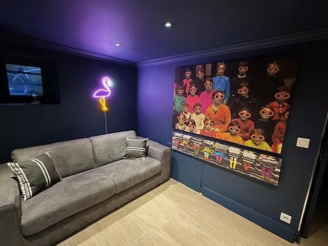 77 Vh - Piscine - Plein Centre 빌라 *