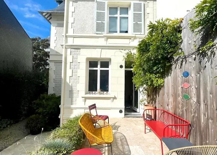 77 Vh - Piscine - Plein Centre 빌라